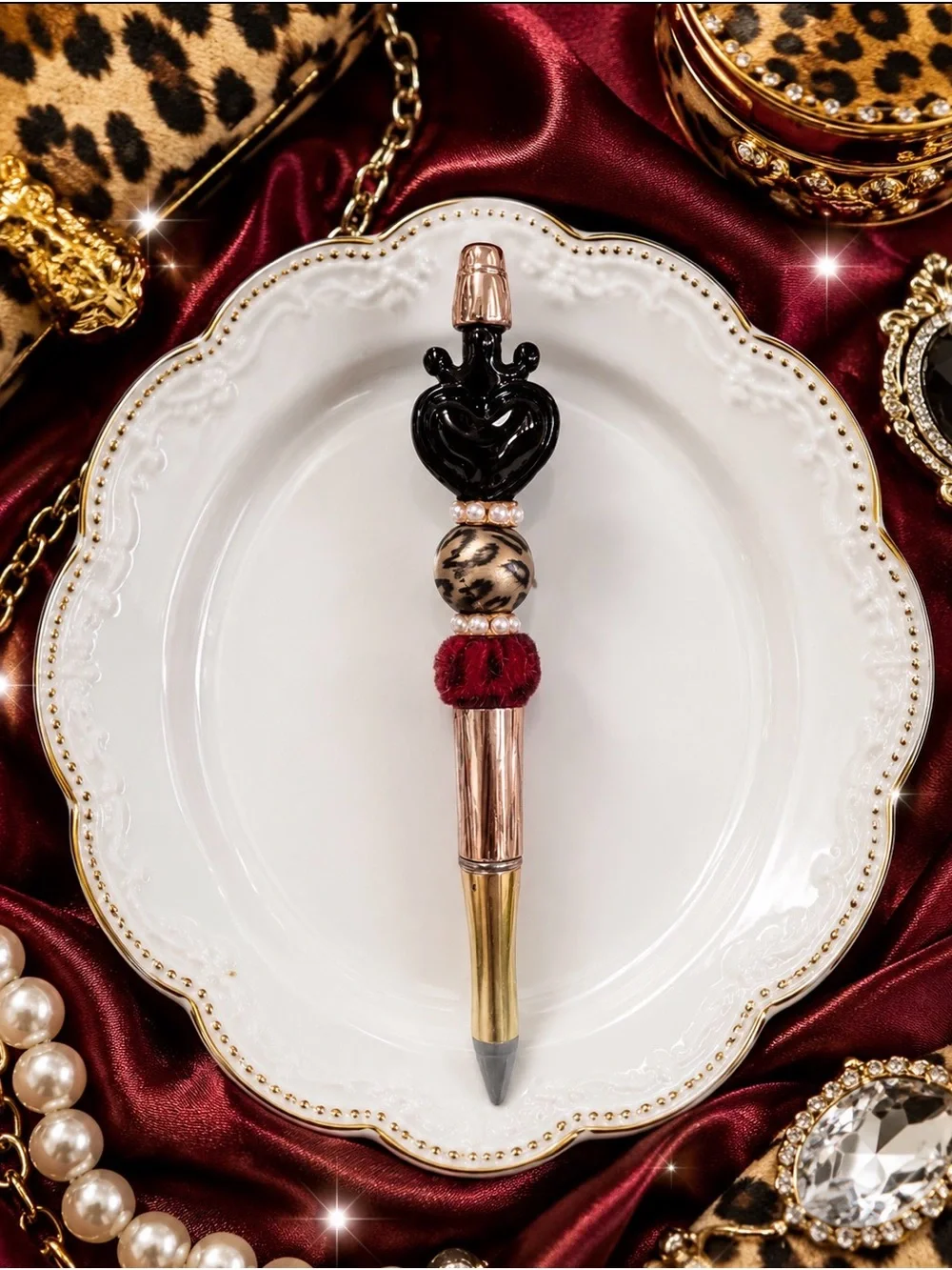 Hand Crafted Black and Gold Decorative Ballpoint Pen
